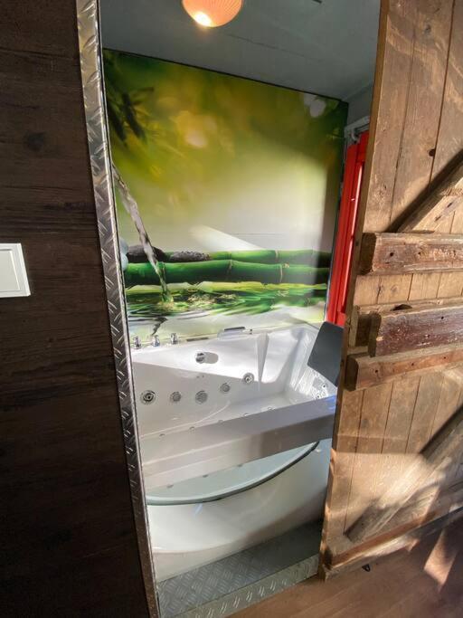 Gleis 1, Eisenbahn Waggon Mit Whirlpool Und Ofen Villa Dahlem  Dış mekan fotoğraf